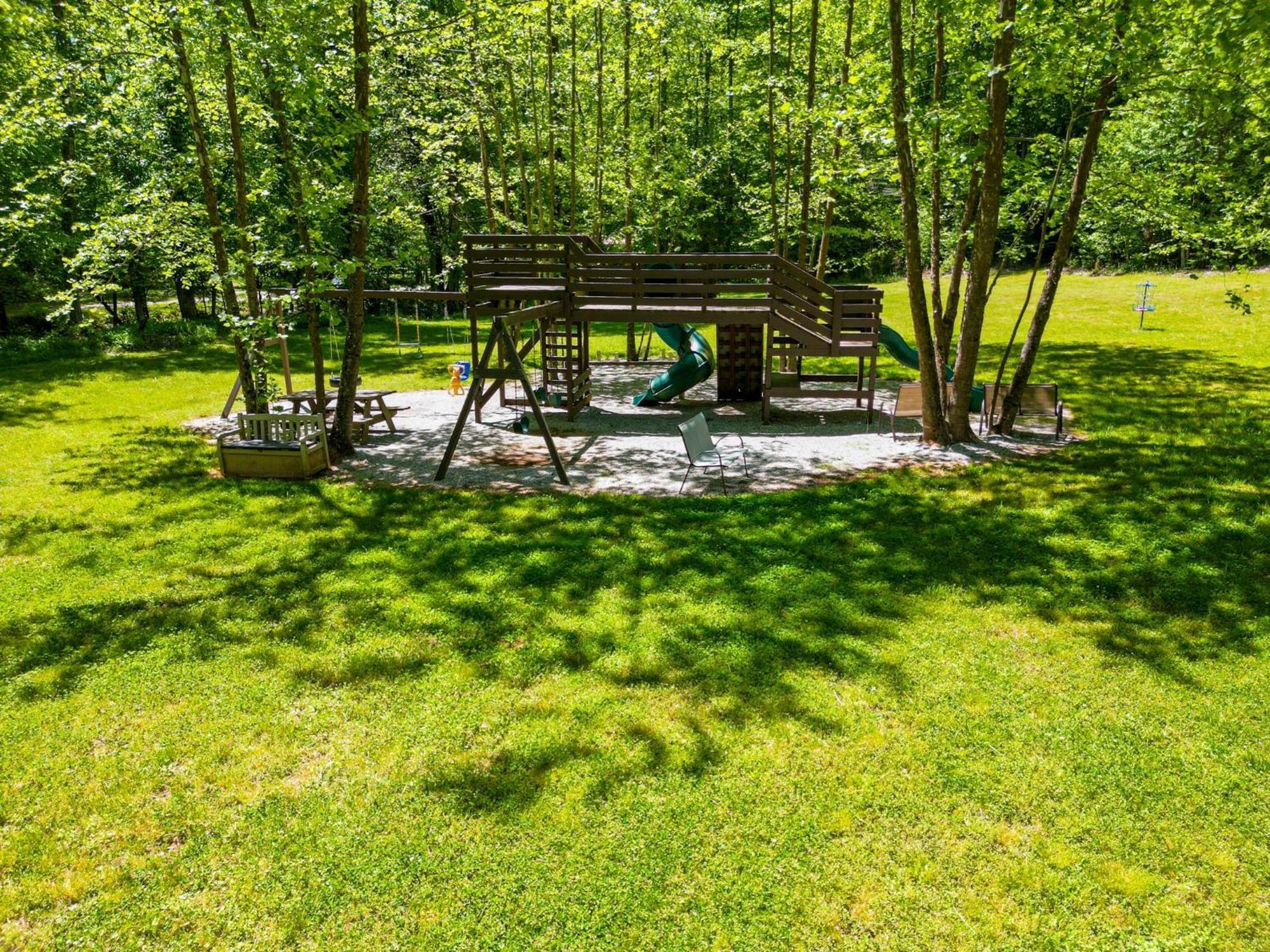 New Listing! Wine Country Retreat - 2 Bed, Hot Tub Villa Dahlonega Exterior foto
