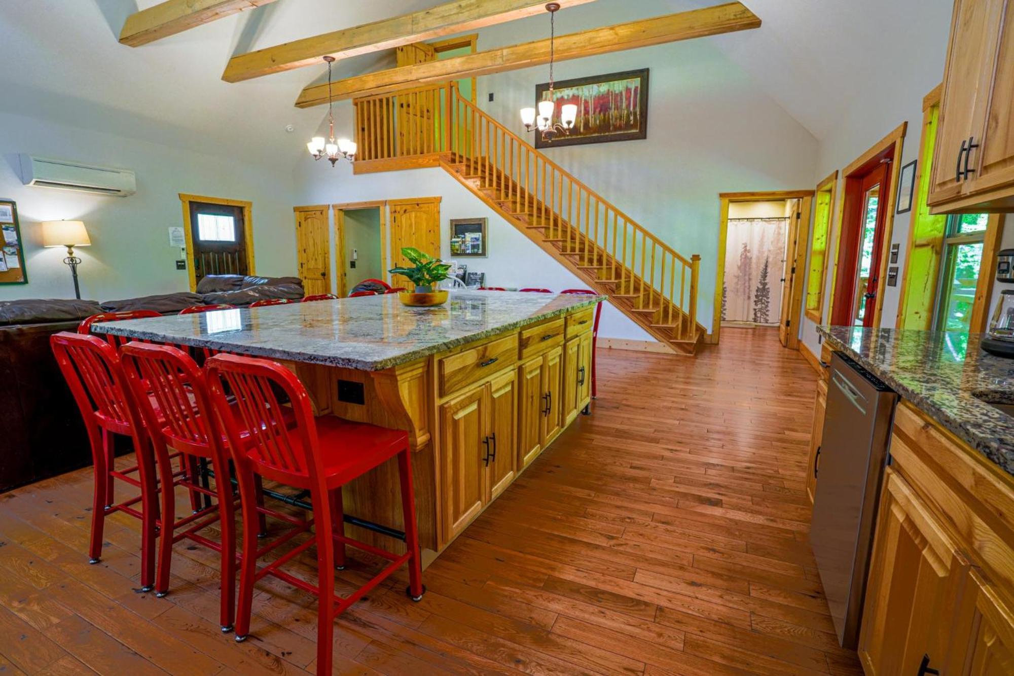 New Listing! Wine Country Retreat - 2 Bed, Hot Tub Villa Dahlonega Exterior foto